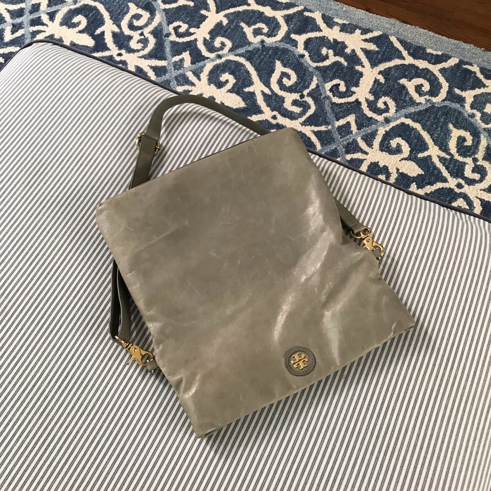 Tory Burch messenger